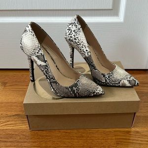 Charlotte Russe Snakeskin Print Pumps